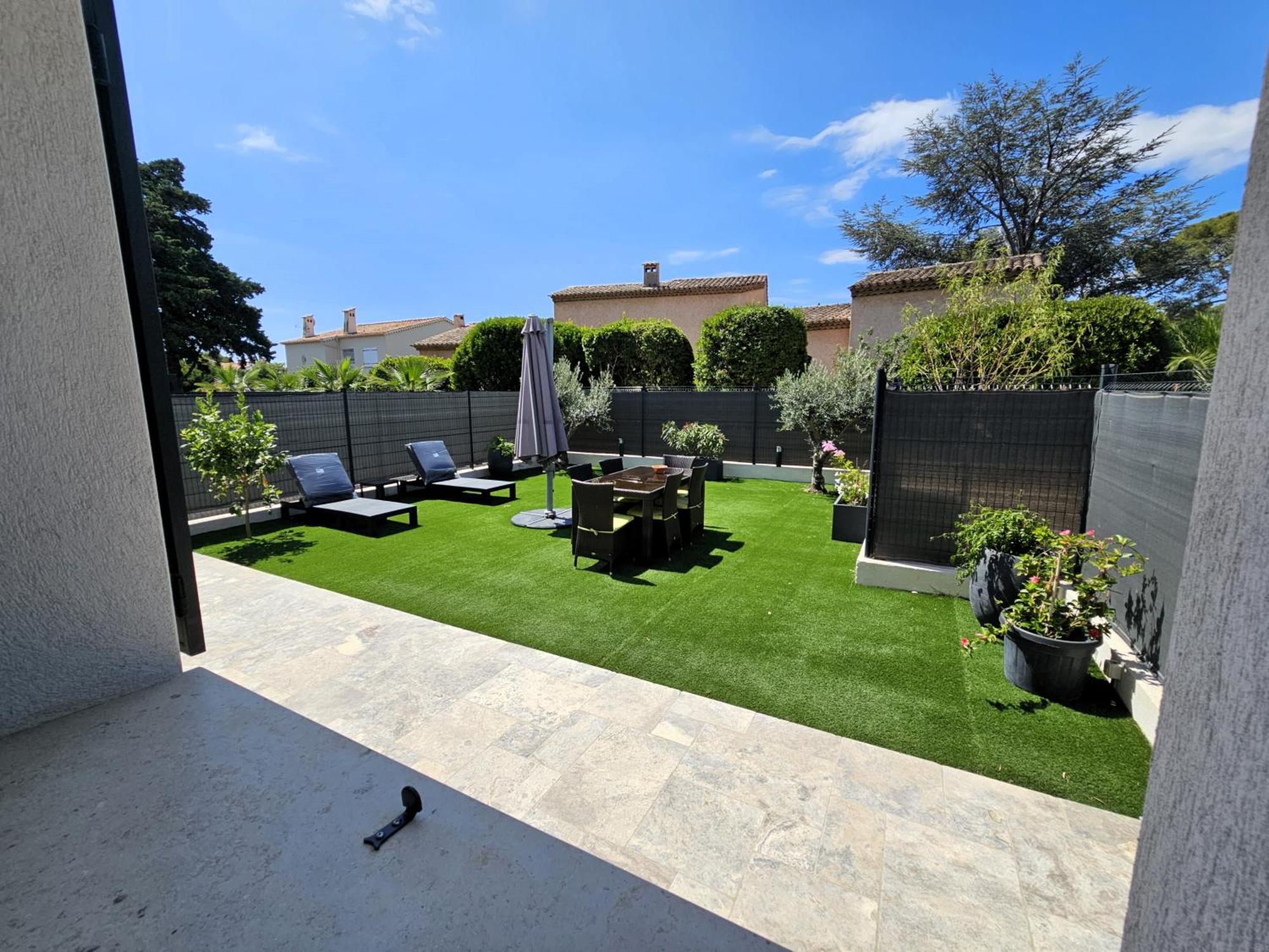 Etoile Du Berger Saint Aygulf 3 Villas Et 4 Appartements Jardin Individuel Et Piscine Chauffee En Saison - La Mer Et Les Plages 450 M מראה חיצוני תמונה