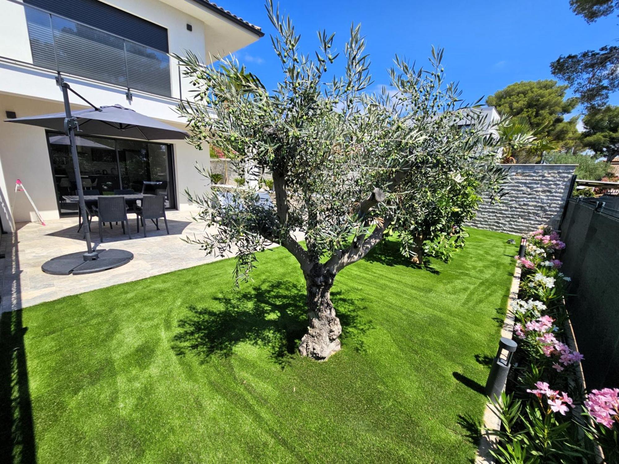 Etoile Du Berger Saint Aygulf 3 Villas Et 4 Appartements Jardin Individuel Et Piscine Chauffee En Saison - La Mer Et Les Plages 450 M מראה חיצוני תמונה