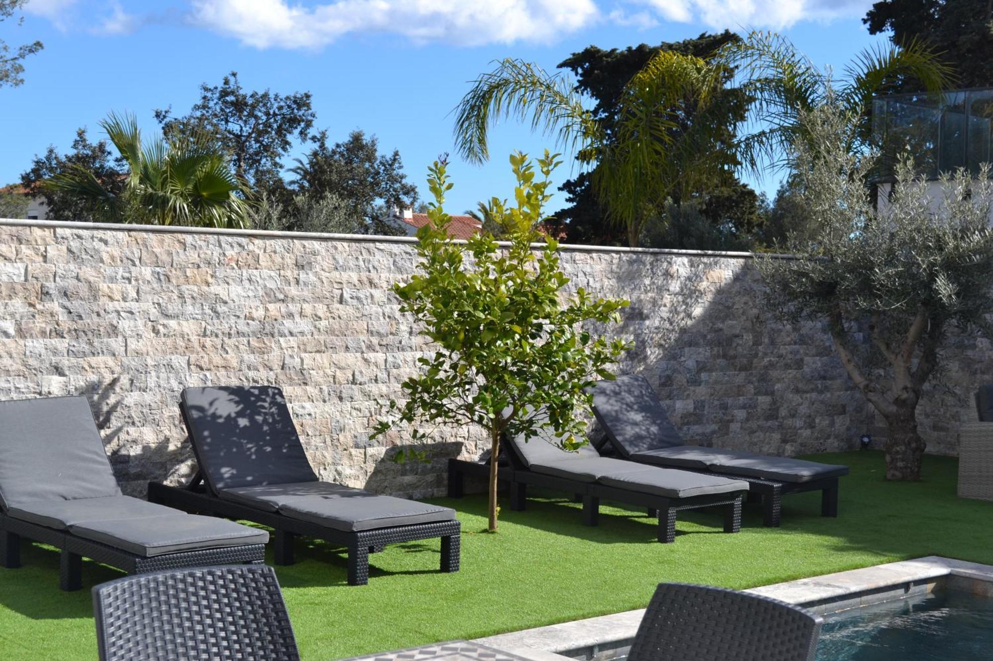 Etoile Du Berger Saint Aygulf 3 Villas Et 4 Appartements Jardin Individuel Et Piscine Chauffee En Saison - La Mer Et Les Plages 450 M מראה חיצוני תמונה