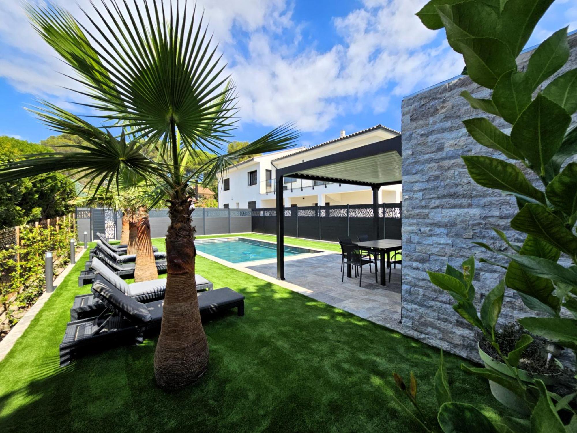 Etoile Du Berger Saint Aygulf 3 Villas Et 4 Appartements Jardin Individuel Et Piscine Chauffee En Saison - La Mer Et Les Plages 450 M מראה חיצוני תמונה